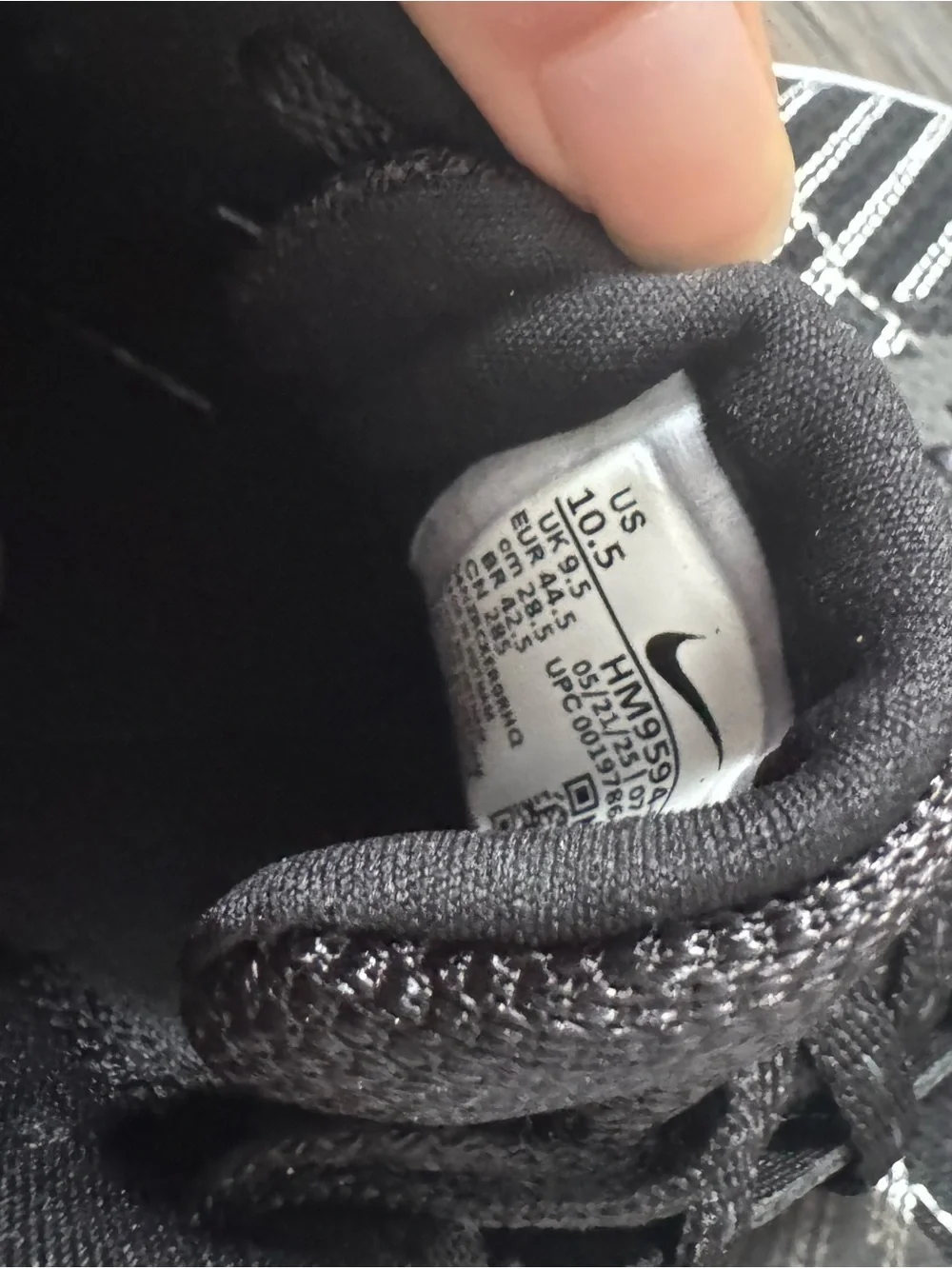 NEW NEVER WORN Nike Men's Black and White Training Sneakers